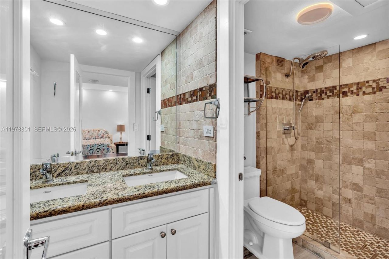 2301 Collins Ave , Unit 1041/42, Miami Beach, FL 33139 Photo