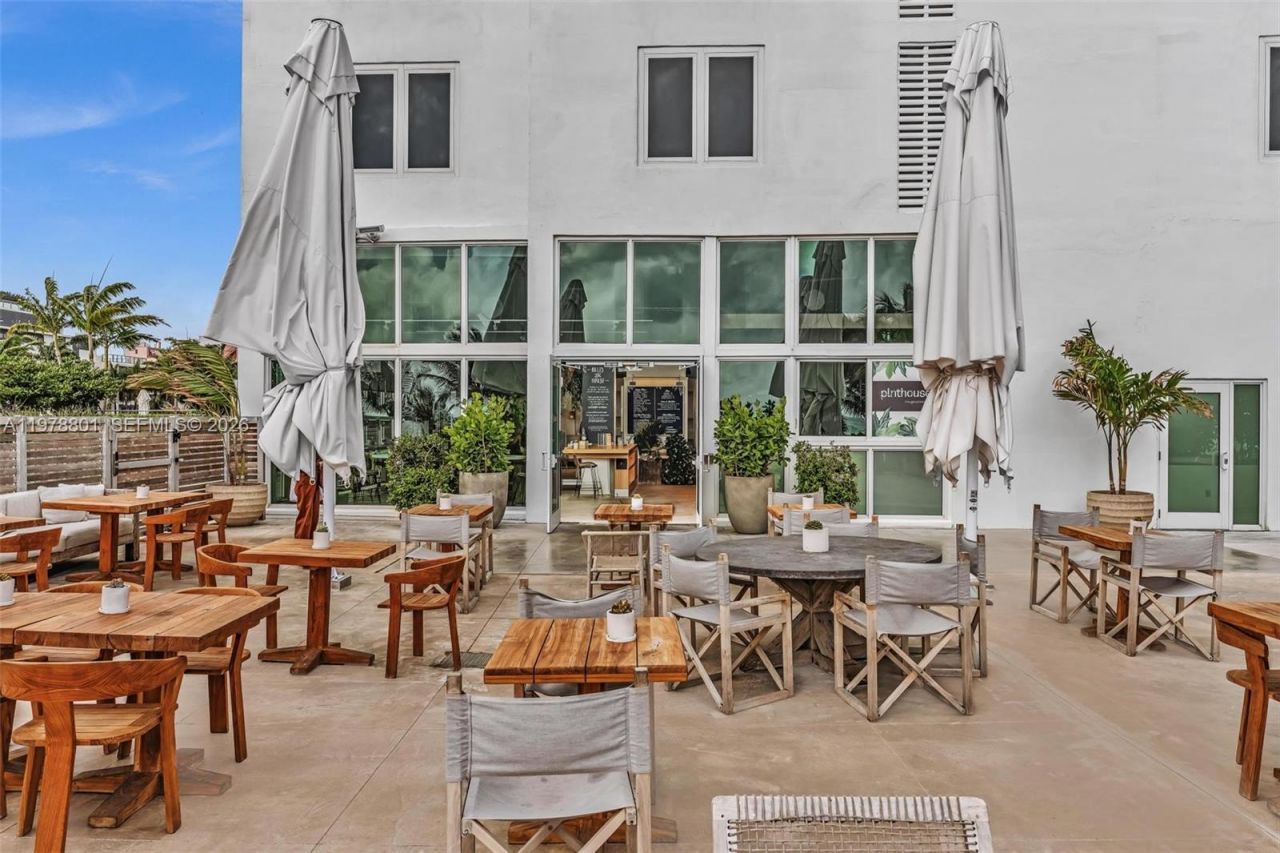 2301 Collins Ave , Unit 1041/42, Miami Beach, FL 33139 Photo