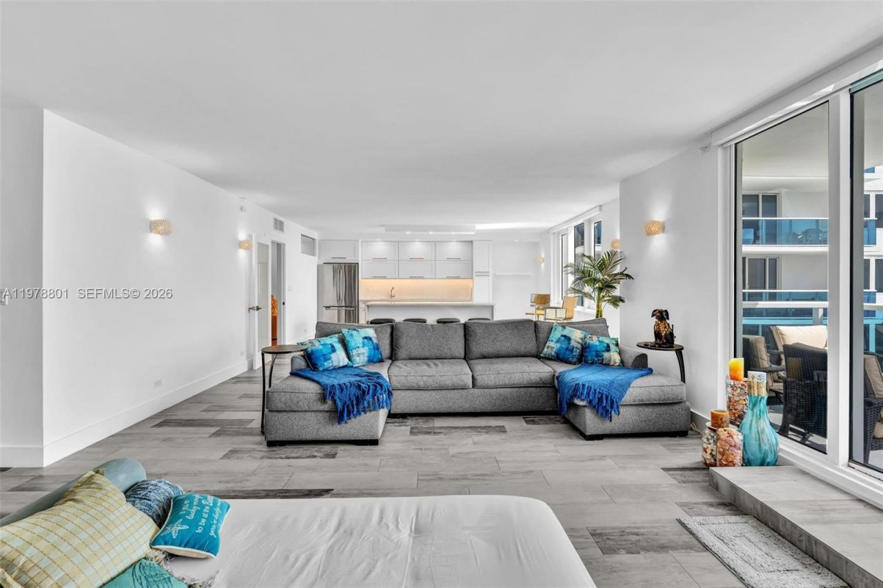 2301 Collins Ave , Unit 1041/42, Miami Beach, FL 33139 Photo