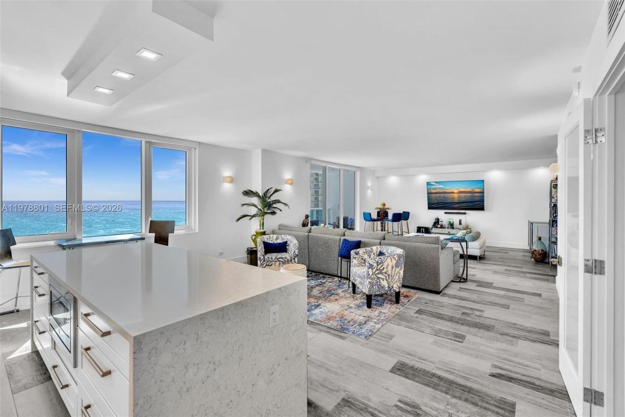 2301 Collins Ave , Unit 1041/42, Miami Beach, FL 33139 Photo