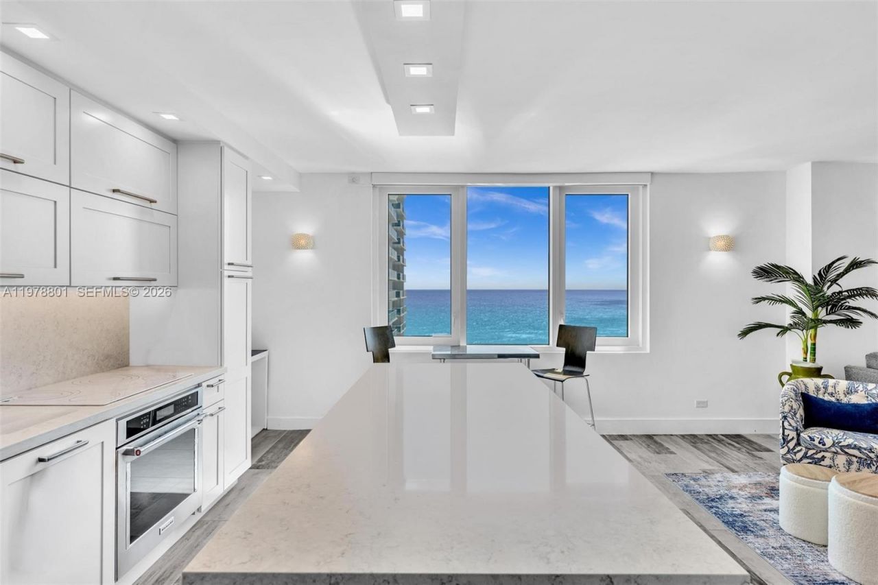 2301 Collins Ave , Unit 1041/42, Miami Beach, FL 33139 Photo
