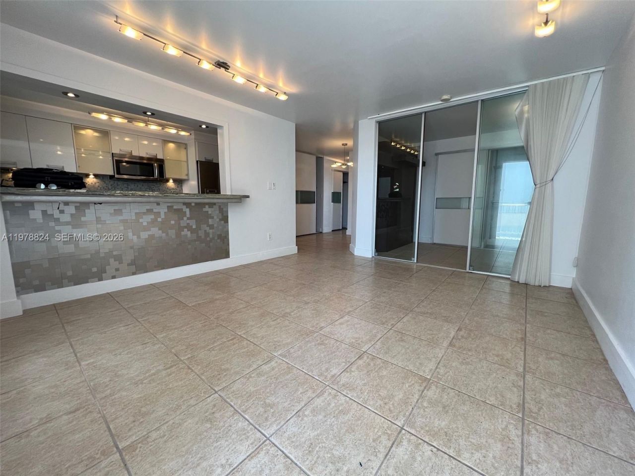 1340 Lincoln Rd , Unit 705, Miami Beach, FL 33139 Photo