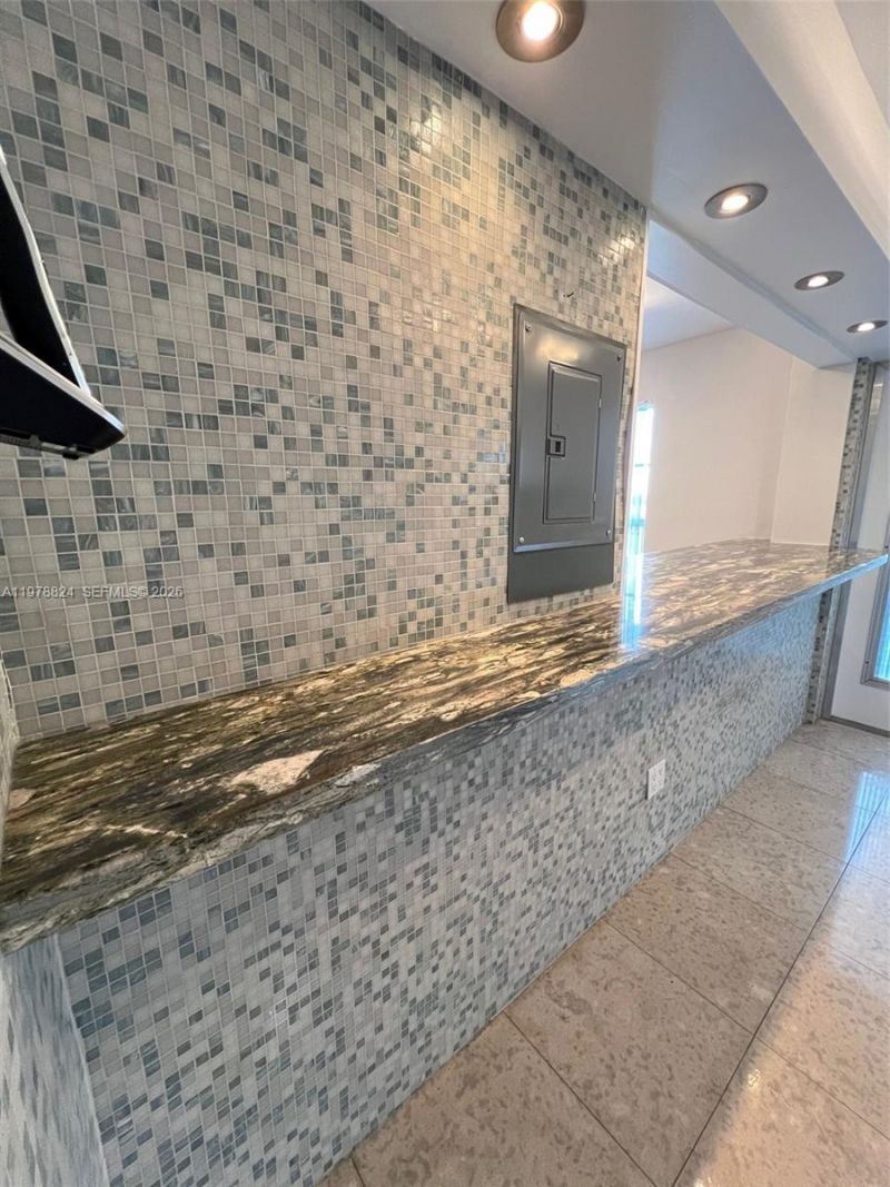 1340 Lincoln Rd , Unit 705, Miami Beach, FL 33139 Photo