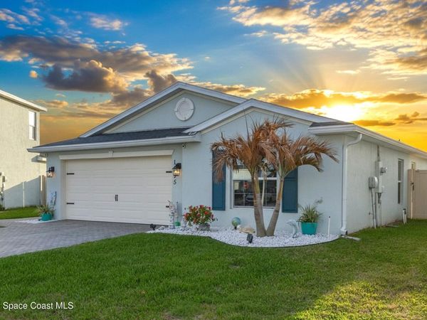 1995 Diablo Circle SW, Palm Bay, FL 32908