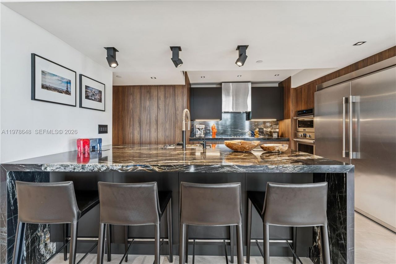 19667 Turnberry Way, Unit 8K, Aventura, FL 33180 Photo