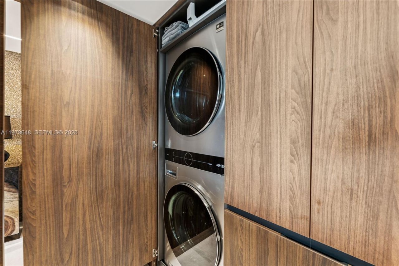 19667 Turnberry Way, Unit 8K, Aventura, FL 33180 Photo