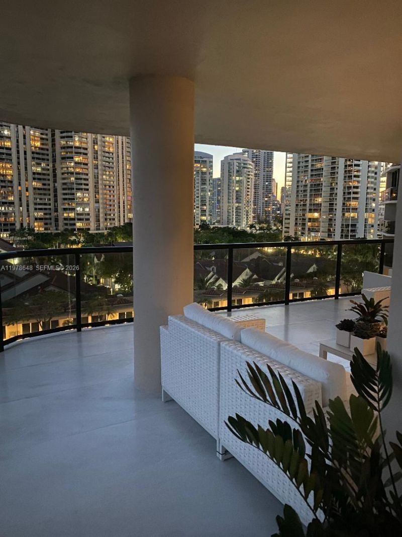 19667 Turnberry Way, Unit 8K, Aventura, FL 33180 Photo