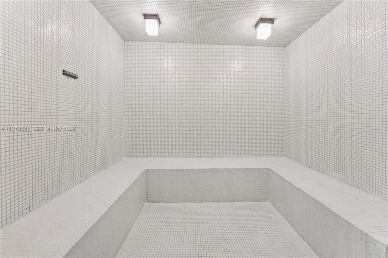 19667 Turnberry Way, Unit 8K, Aventura, FL 33180 Photo