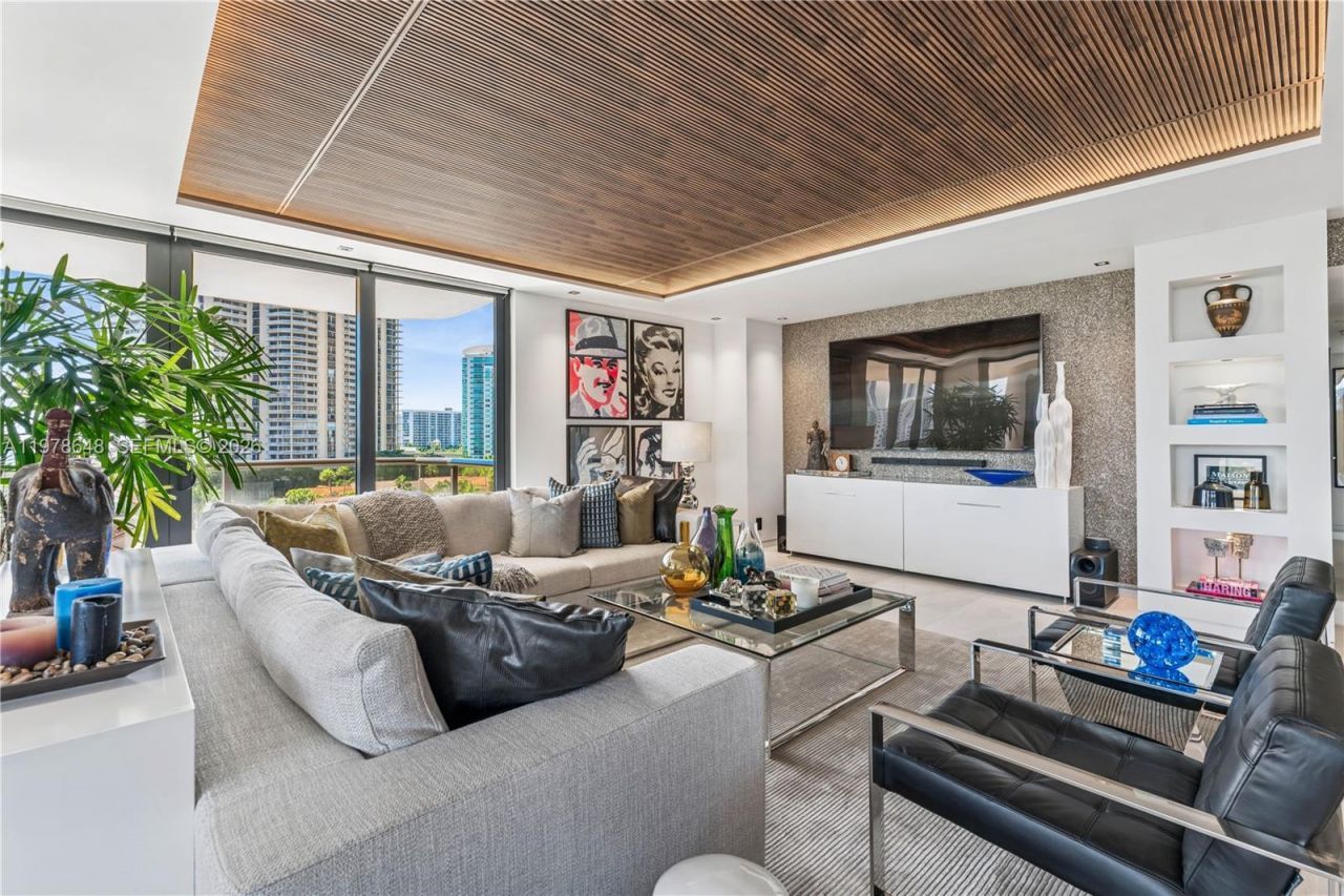 19667 Turnberry Way, Unit 8K, Aventura, FL 33180 Photo