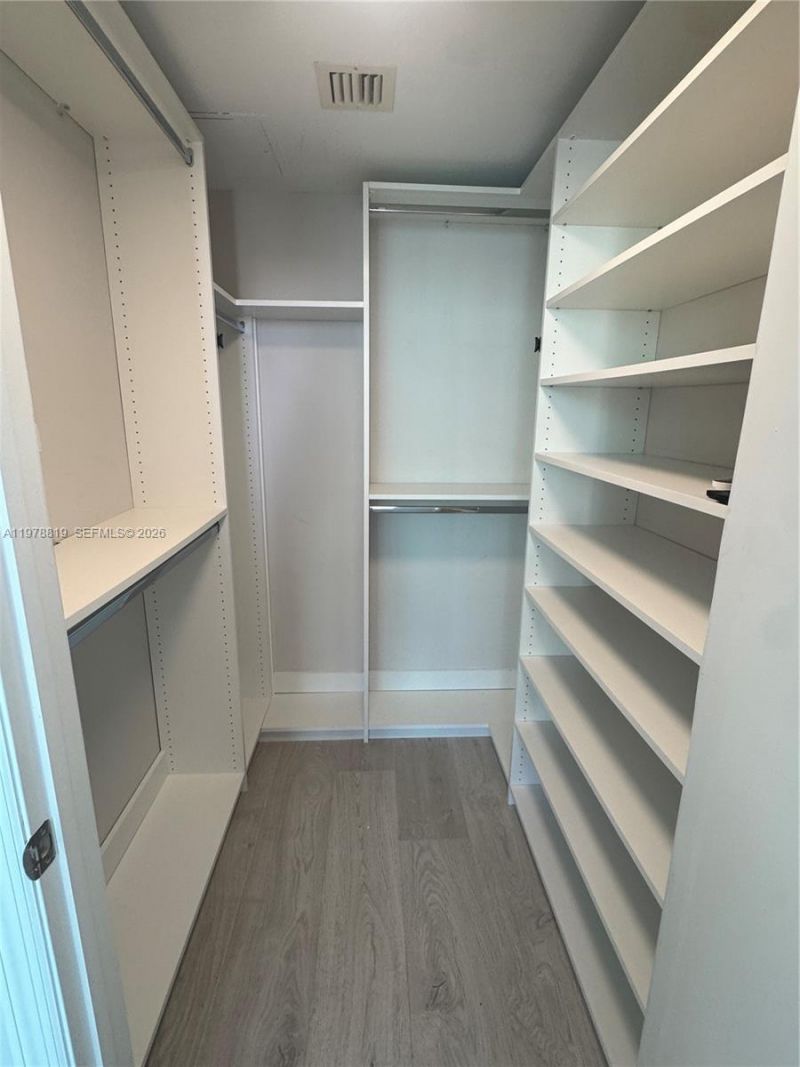 500 Brickell Ave, Unit 3803, Miami, FL 33131 Photo