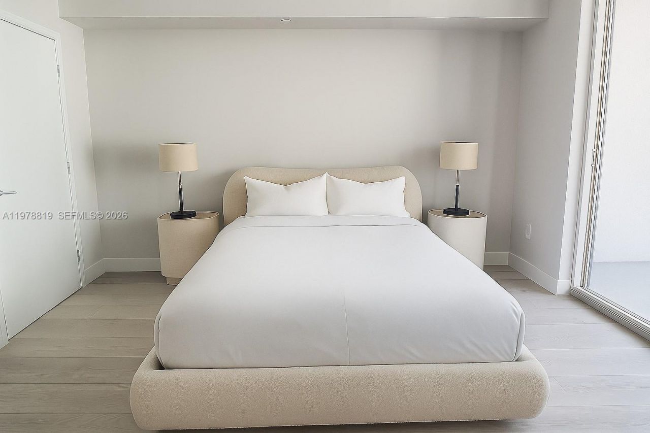 500 Brickell Ave, Unit 3803, Miami, FL 33131 Photo