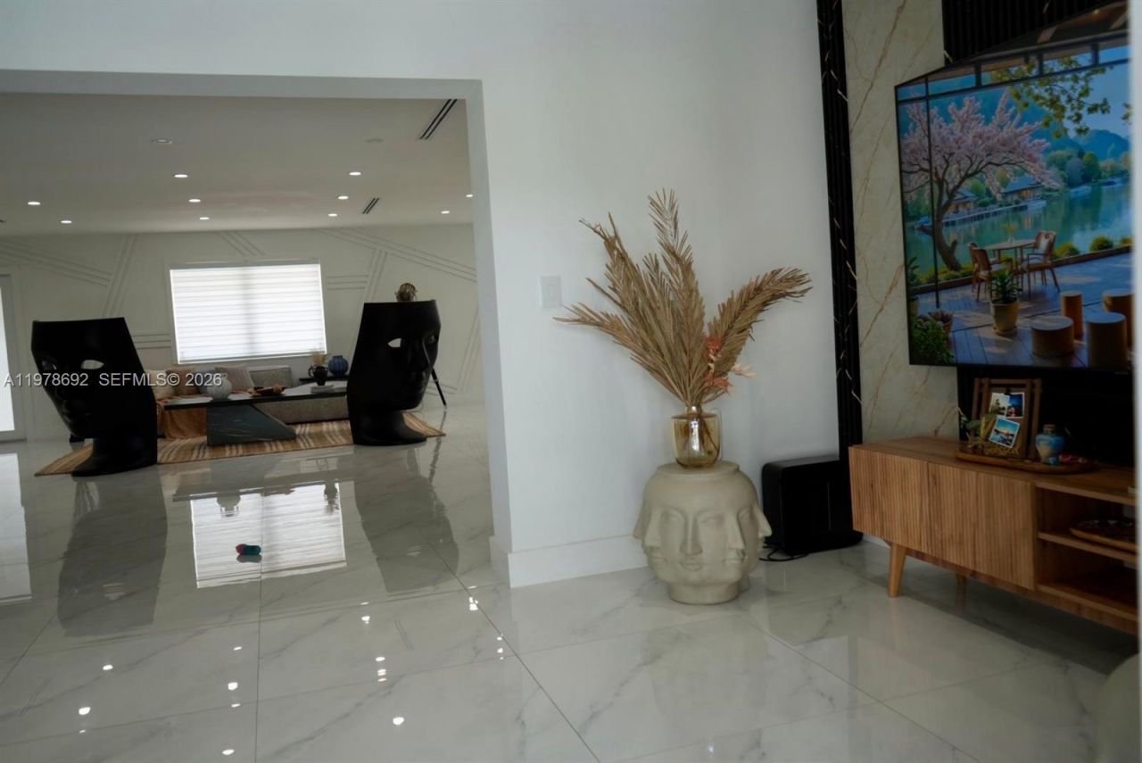 9351 SW 88th Ter , Miami, FL 33176 Photo