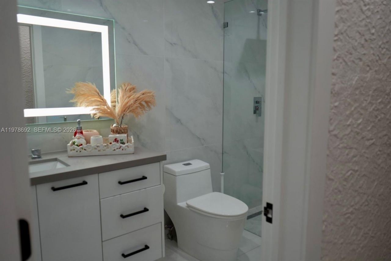 9351 SW 88th Ter , Miami, FL 33176 Photo