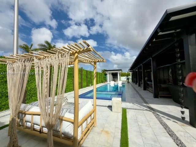 9351 SW 88th Ter , Miami, FL 33176 Photo