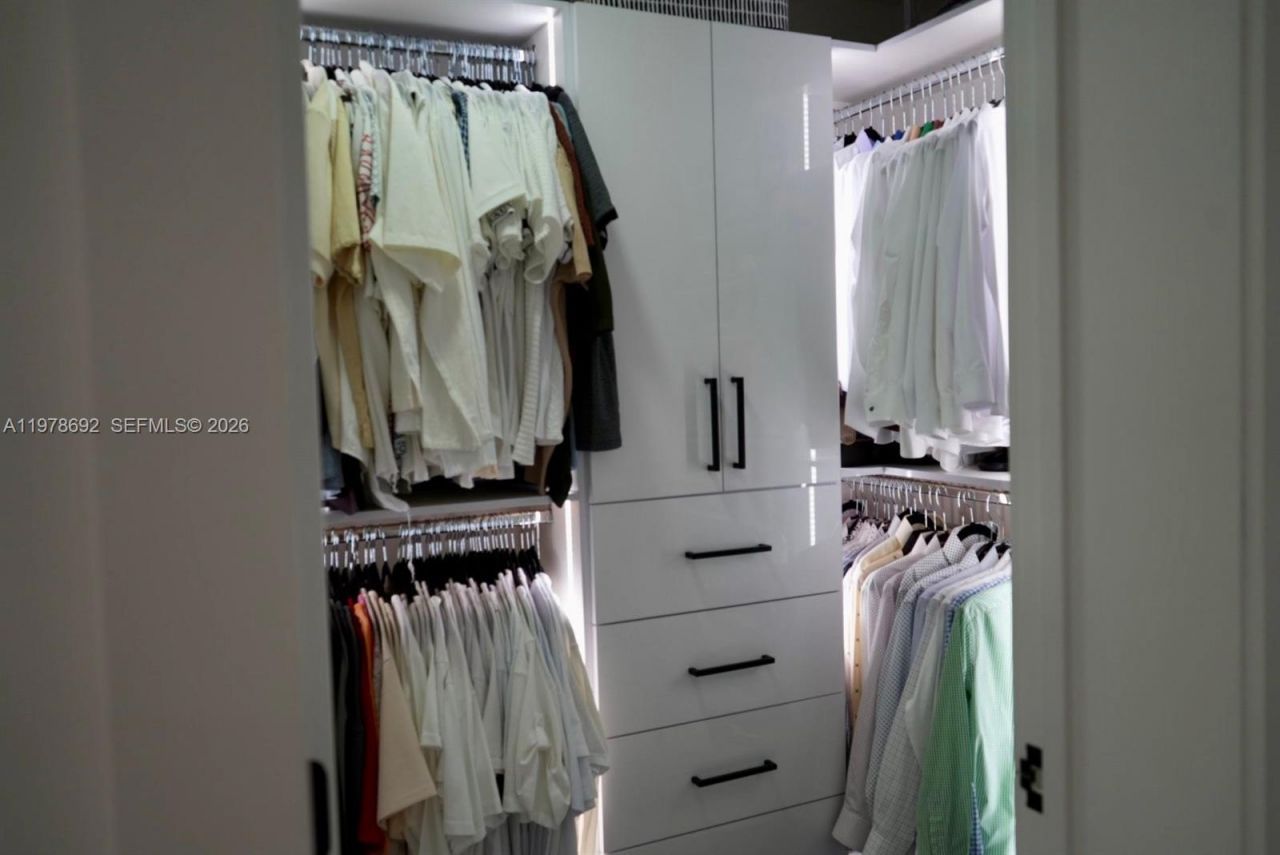 9351 SW 88th Ter , Miami, FL 33176 Photo