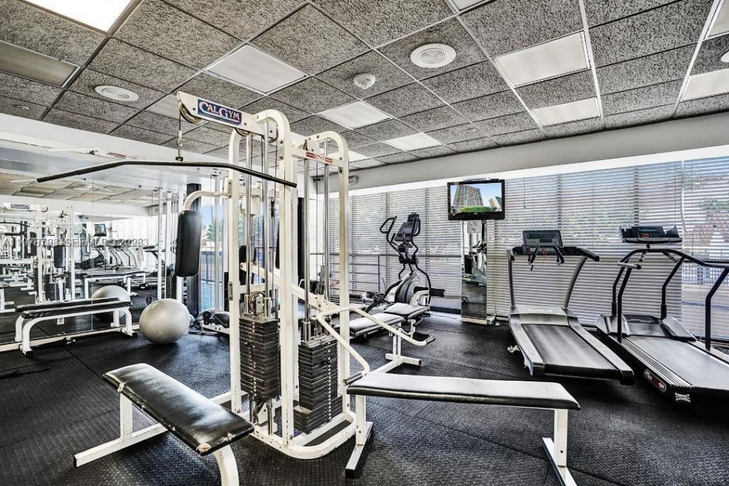 2555 Collins Ave , Unit 506, Miami Beach, FL 33140 Photo