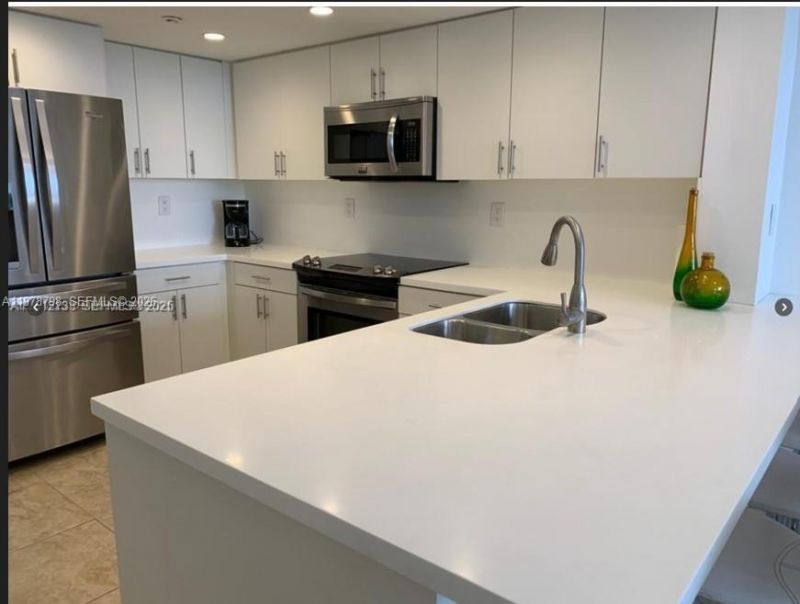 2555 Collins Ave , Unit 506, Miami Beach, FL 33140 Photo