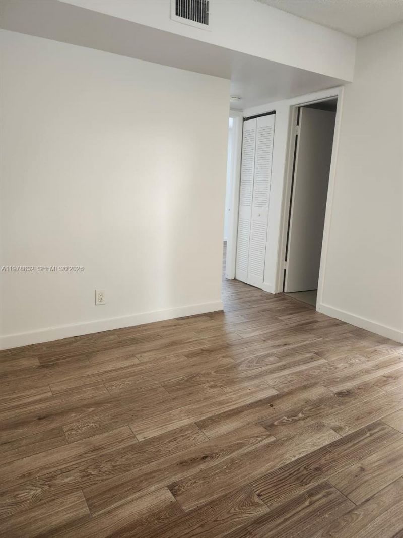 10037 Winding Lake Rd , Unit 102, Sunrise, FL 33351 Photo