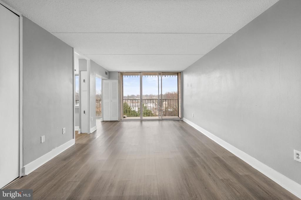 423 Playa Del Sol, Cherry Hill, NJ 08002 Main Photo