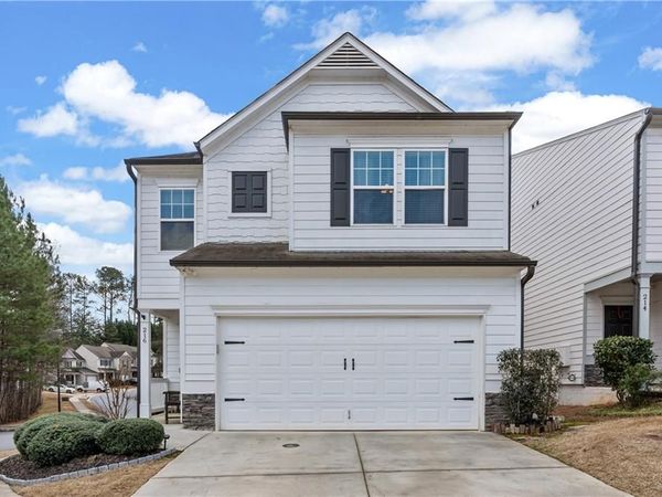 216 Ridge Valley Drive , Woodstock, GA 30189