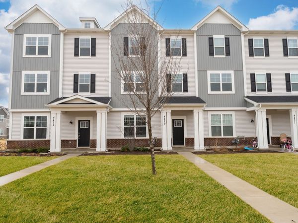 4429 Chelsea Manor Circle , Aurora, IL 60504