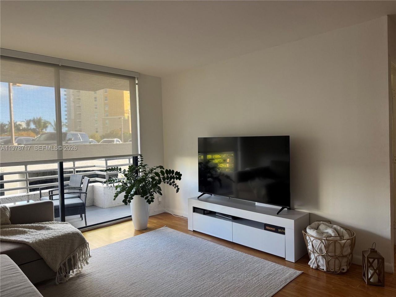 3300 NE 191st St , Unit 418, Aventura, FL 33180 Photo