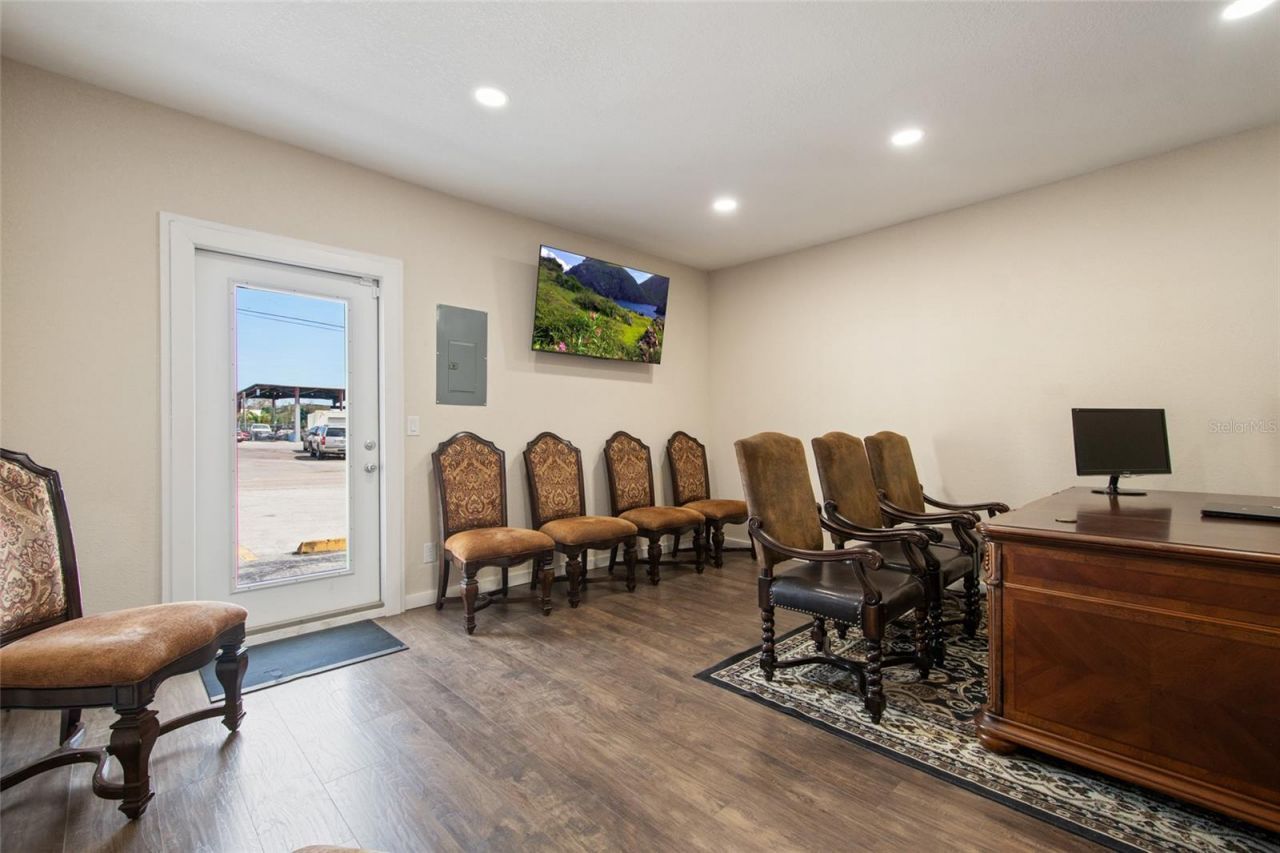 7116 Rose Avenue, Orlando, FL 32810 Photo