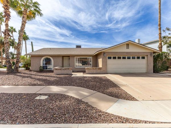 2260 S ESTRELLA Circle, Mesa, AZ 85202