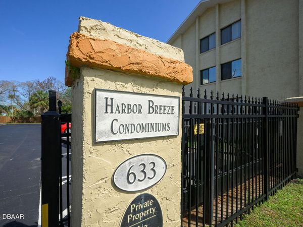 633 S Palmetto Avenue, Unit 305, Daytona Beach, FL 32114