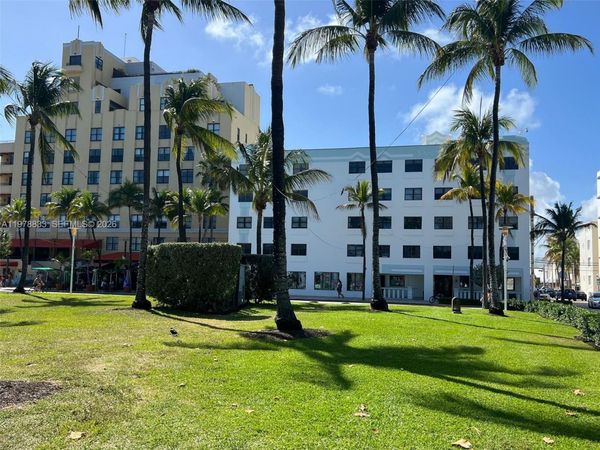 1390 Ocean Dr, Unit 101, Miami Beach, FL 33139