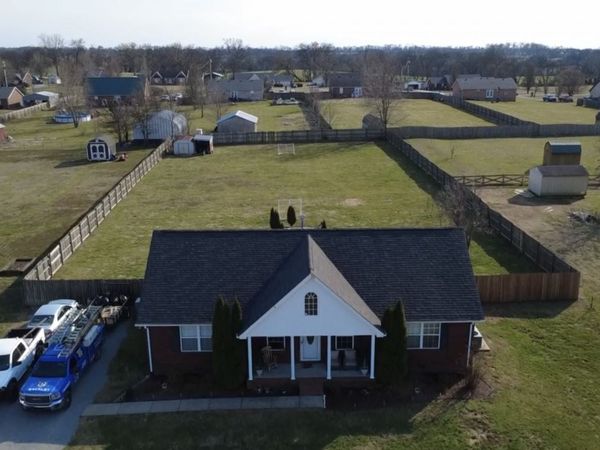 1002 Spire Way Dr, Castalian Springs, TN 37031