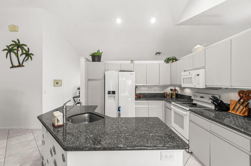 6016 Sunberry Circle, Boynton Beach, FL 33437 Photo