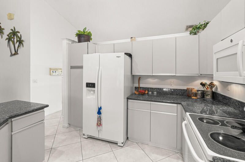 6016 Sunberry Circle, Boynton Beach, FL 33437 Photo