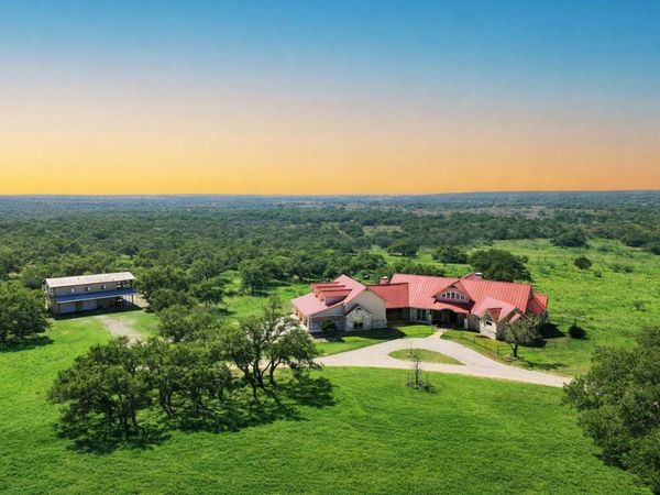 2810 Bridlewood Ranches Dr., San Marcos, TX 78666