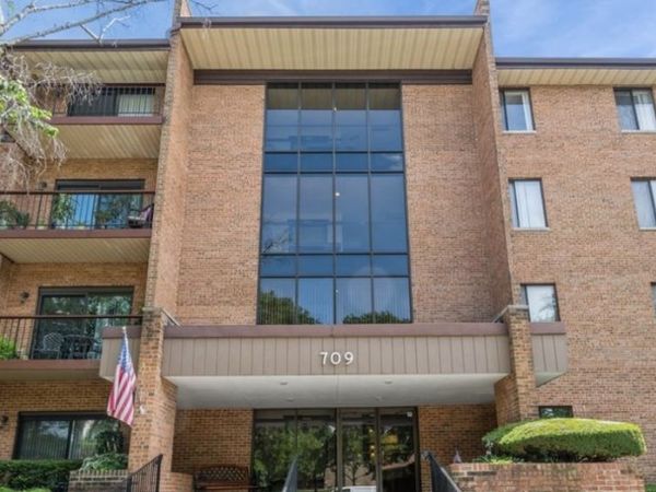 709 79th Street , Unit 401, Darien, IL 60561