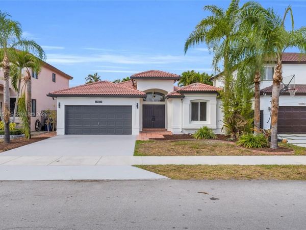 16333 SW 68th Ter, Miami, FL 33193