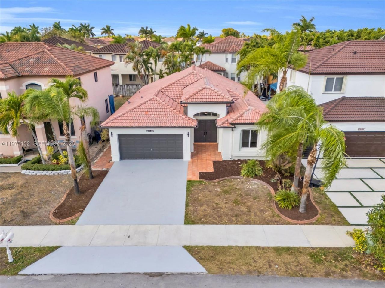 16333 SW 68th Ter, Miami, FL 33193 Photo