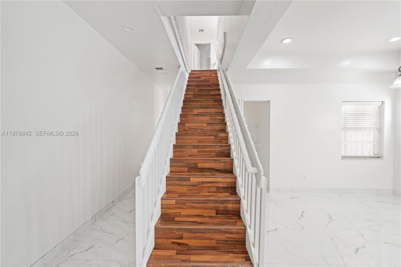 819 SW 7th Ave , Fort Lauderdale, FL 33315 Photo