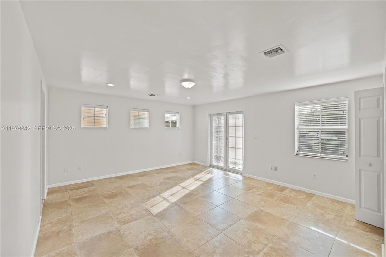 819 SW 7th Ave , Fort Lauderdale, FL 33315 Photo