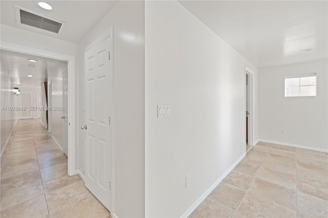 819 SW 7th Ave , Fort Lauderdale, FL 33315 Photo