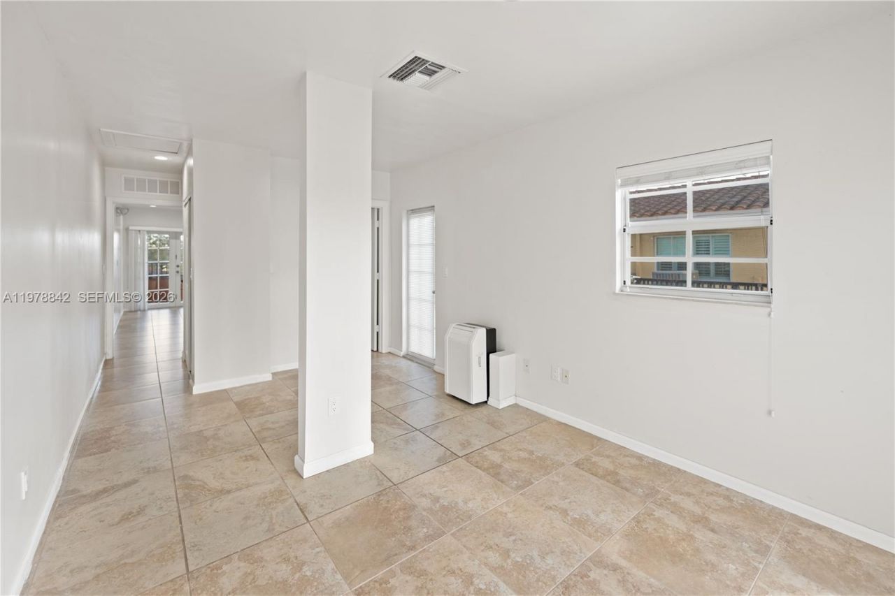 819 SW 7th Ave , Fort Lauderdale, FL 33315 Photo