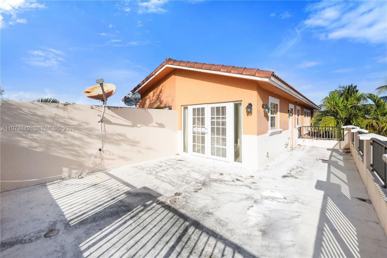 819 SW 7th Ave , Fort Lauderdale, FL 33315 Photo