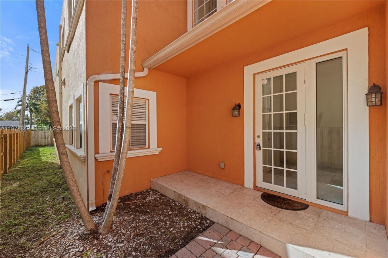 819 SW 7th Ave , Fort Lauderdale, FL 33315 Photo