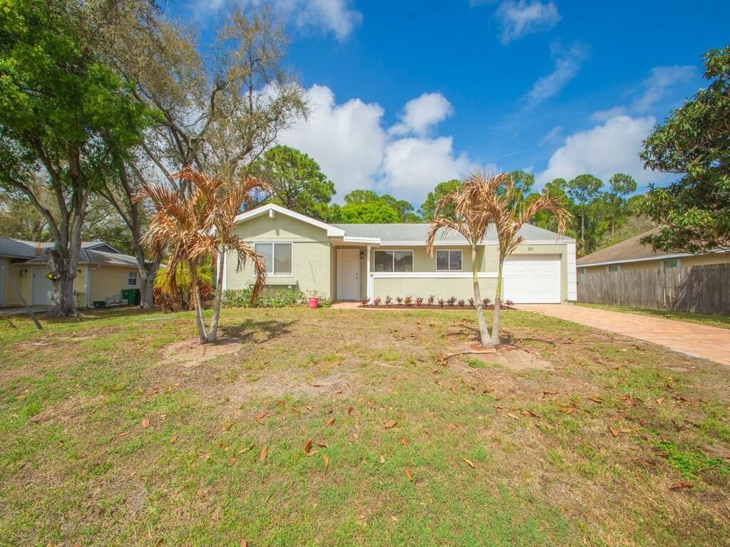 2317 SE Gillette Avenue, Port Saint Lucie, FL 34952 Photo