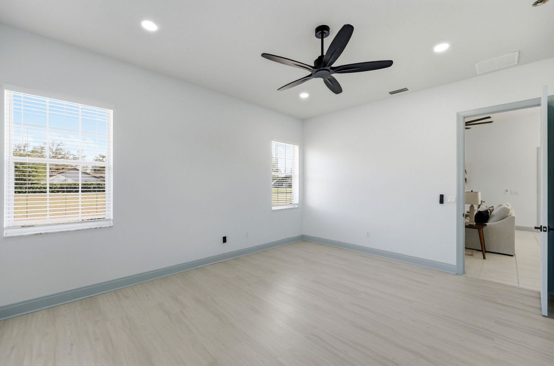 4873 NE 64th Ave, Silver Springs, FL 34488 Photo