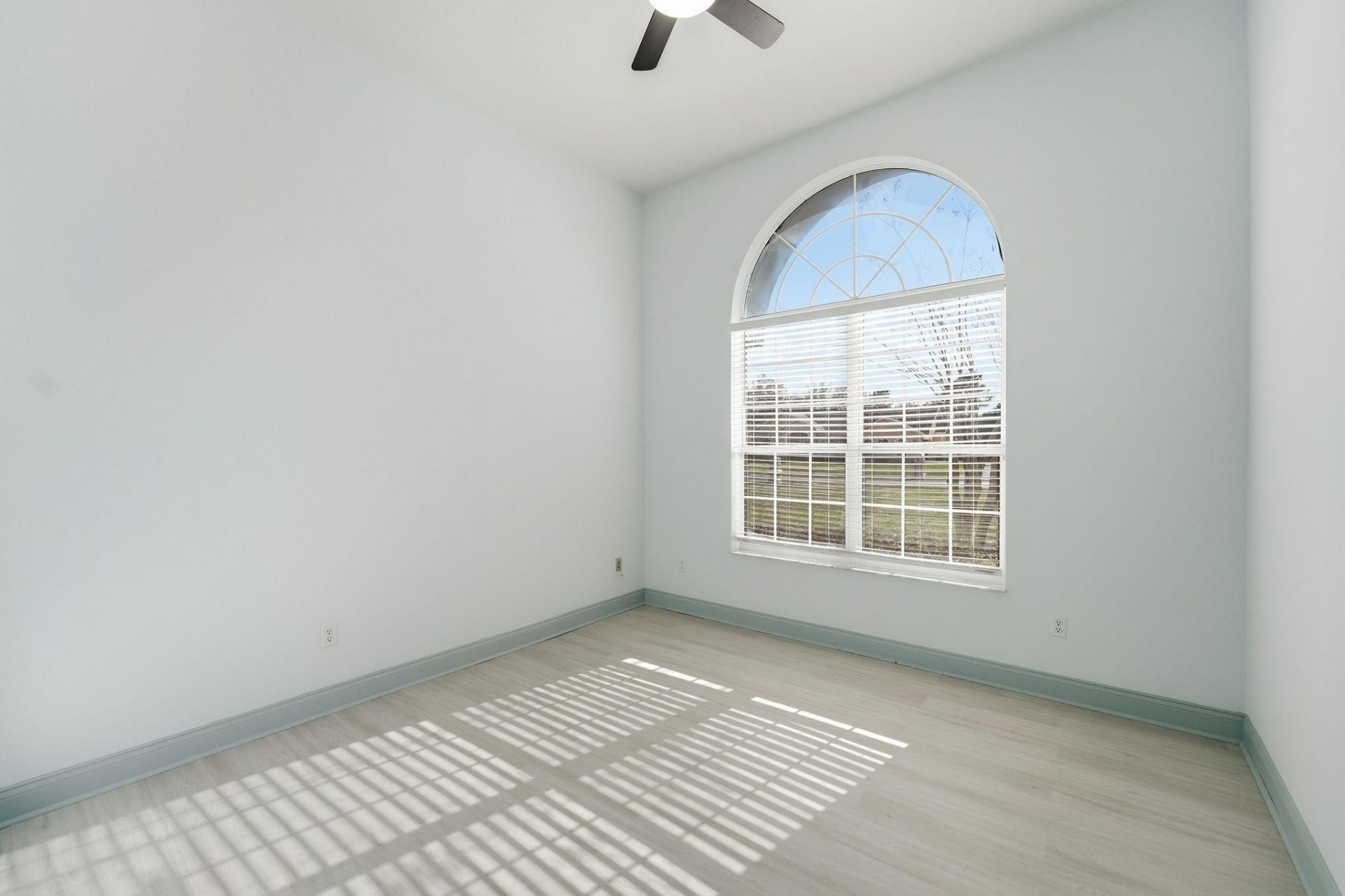 4873 NE 64th Ave, Silver Springs, FL 34488 Photo