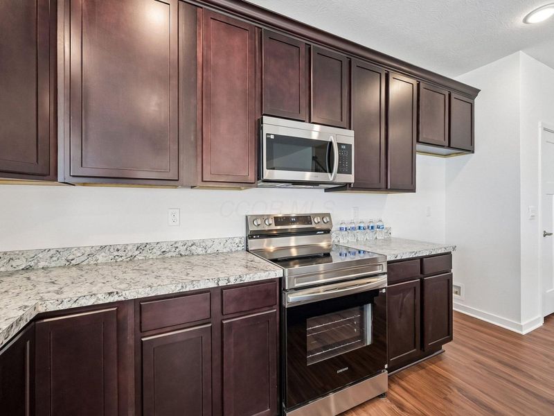 472 Creekside Drive, Commercial Point, OH 43116 Photo 16