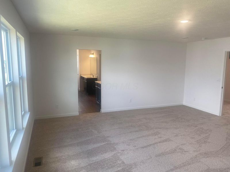 472 Creekside Drive, Unit WK055, Commercial Point, OH 43116 Photo 8