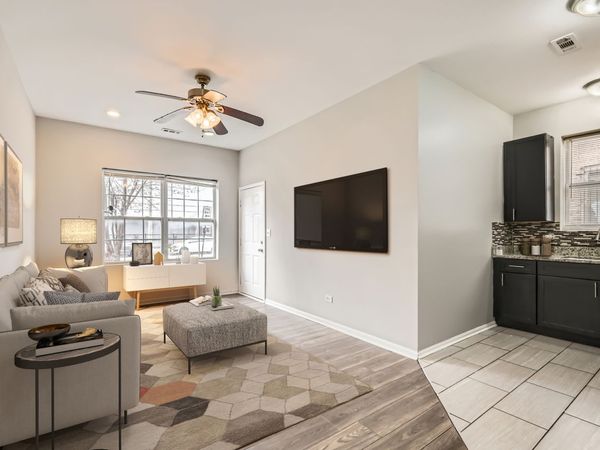 Unit B, Chicago, IL 60617