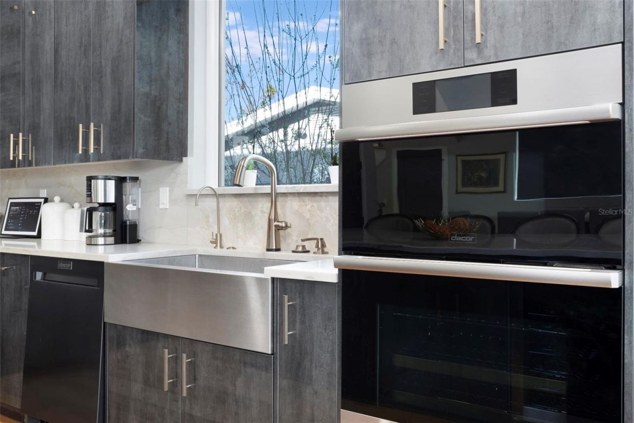 4640 35th Avenue N, Saint Petersburg, FL 33713 Photo